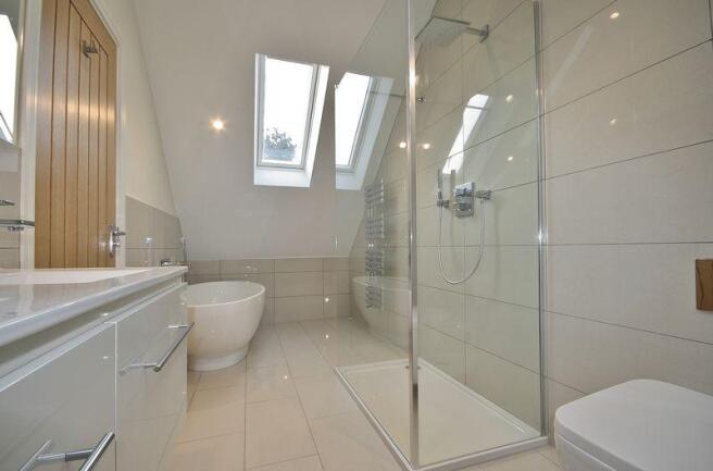 Ensuite to Bed...
