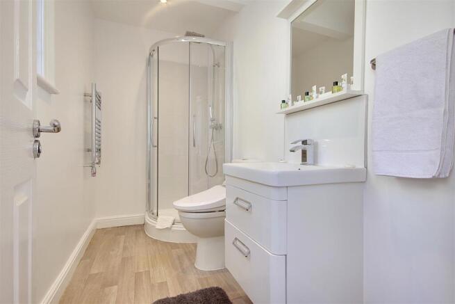 02 Bathroom A.jpg