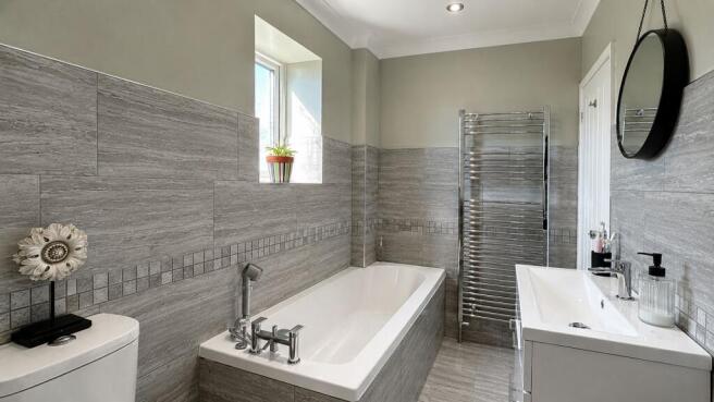 2 bed Semi-Detached for sale Image 7
