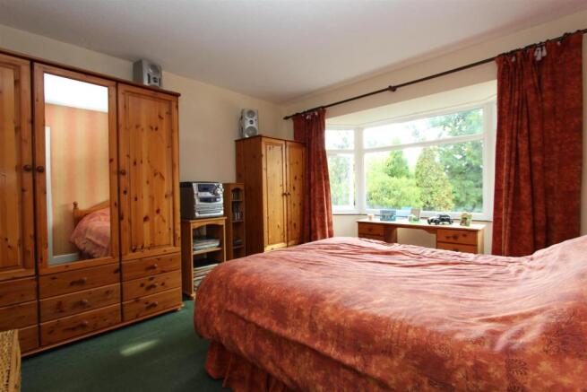 Westbury bedroom.jpg