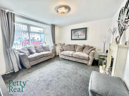 27 Coronation Road, Brierfield