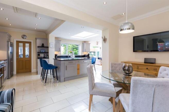 *Kitchen