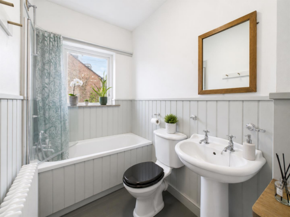 2 bed Terraced for sale Image 12