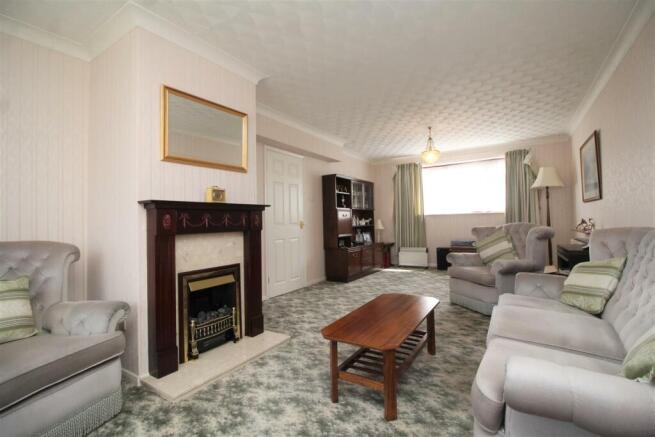 living room 1 .jpg