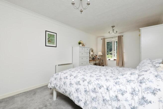 2 bed Apartment for sale Image 6