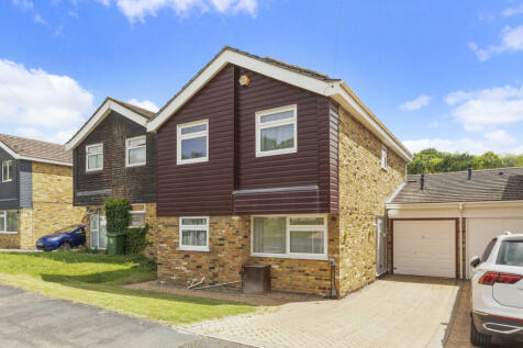 Highwoods Drive, Marlow, Buckinghamshire, SL7 3PY