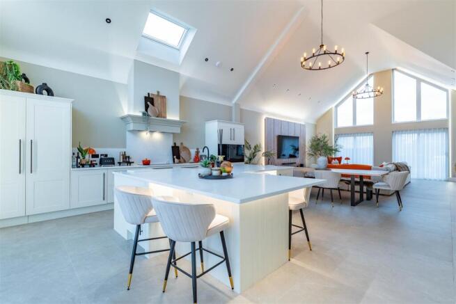 Lounge/Kitchen/Dining Room