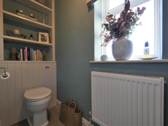 CLOAKROOM1