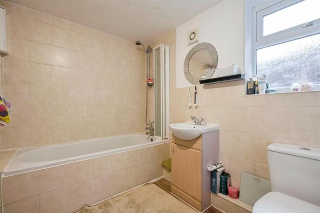 3 bed Terraced for sale Image 8