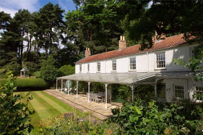10 bed Detached for sale Image 6