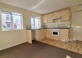 2, 36 37 Stewkins Court, Stewkins, Stourbridge DY8 4YW