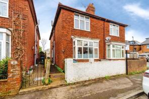 9, Almond Road, Southampton SO15 3AJ