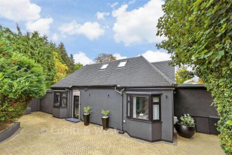 Oaks Way, Kenley, Surrey
