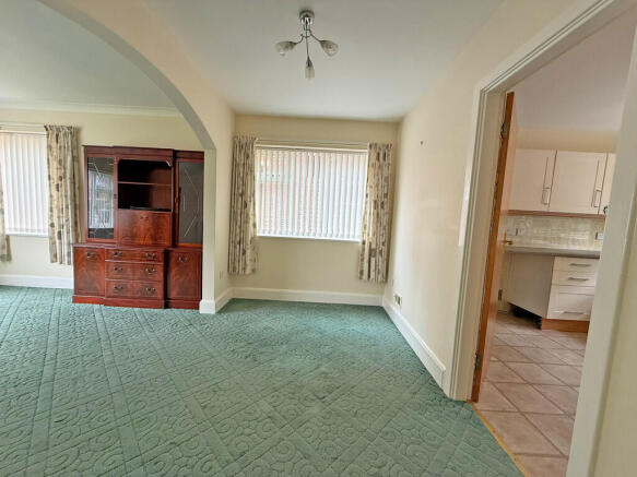 2 bed Apartment for sale Image 5