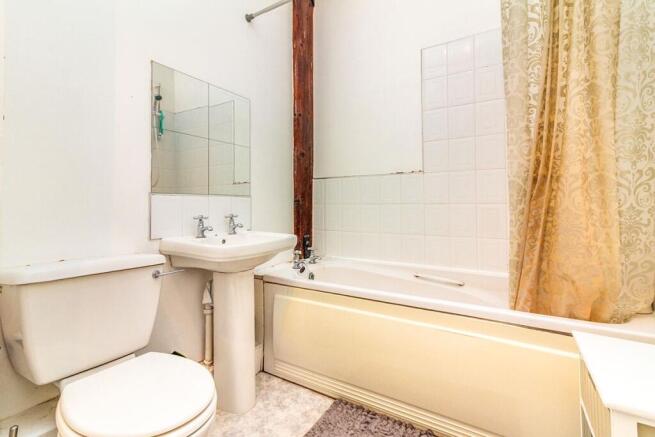 2 bed Apartment to rent Image 7