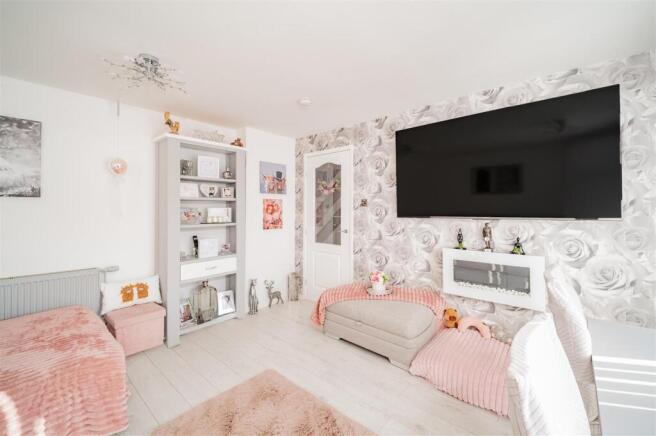 17 Catterline Crescent Dundee-16.JPG