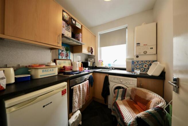 8 bed Block of Apartments for sale Image 5