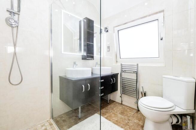 Master En-suite