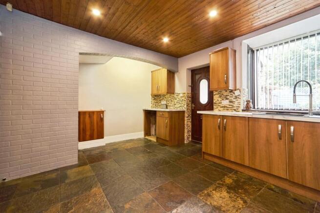 3 bed Terraced for sale Image 4