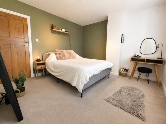2 bed End of Terrace to rent Image 7