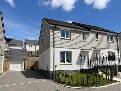 Poppy Close, Derriford, Plymouth. Stunning South-Facing Views from a Stylish Modern Cul-de-Sac Family Home.