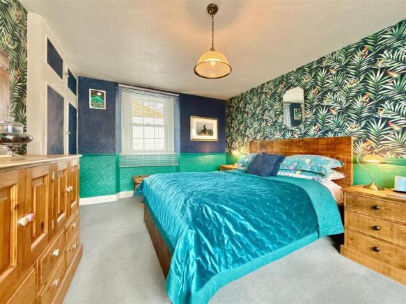 Bed 1.JPG