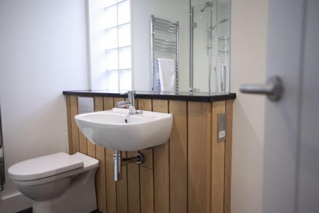 BED 2 ENSUITE