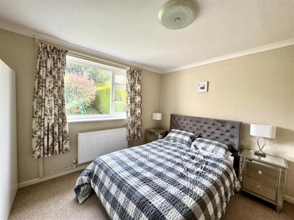 BEDROOM 2
