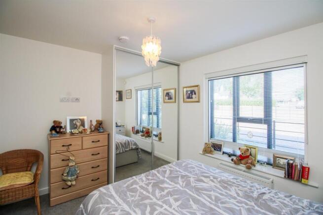 2 bed Apartment for sale Image 7