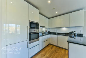 33, 19 Conningham Court, Dowding Drive, London SE9 6AY