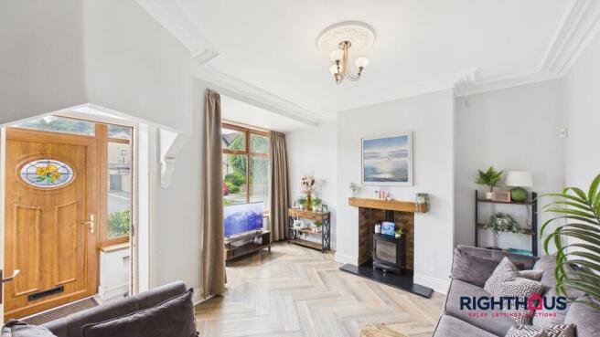4 bed Semi-Detached for sale Image 9
