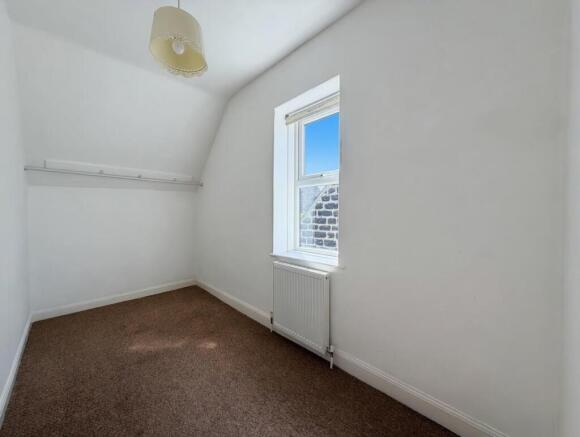 4 bed Semi-Detached for sale Image 12