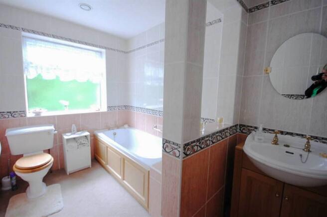 bathroom/w.c.