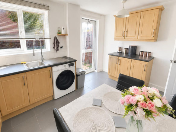 Dore Close, The Maltings, Northampton NN3 photo 4