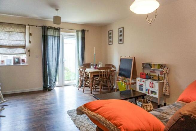 Lounge/Dining Room