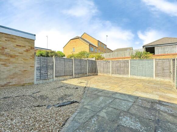 3 bed Terraced for sale Image 9