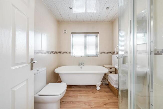 HOUSE BATHROOM.jpg