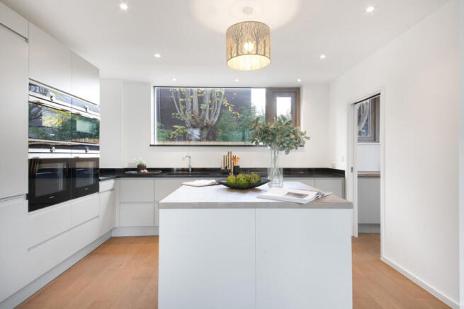 Konstanz Close, East Sheen, SW14 photo 4