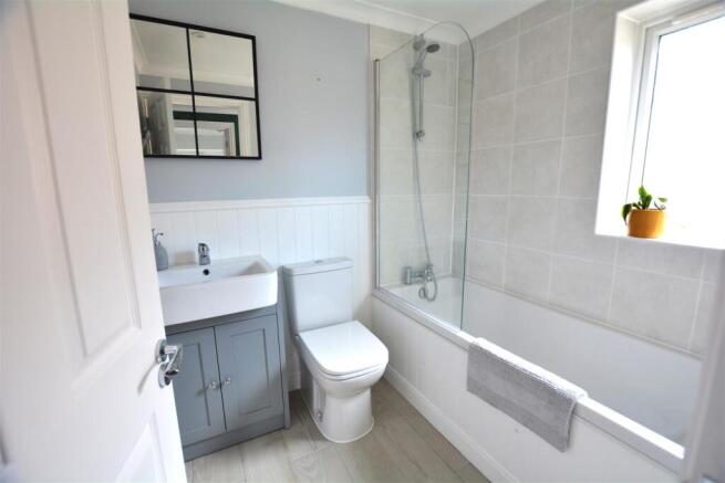 Bathroom.JPG