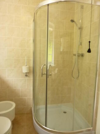 Further Bathroom Image