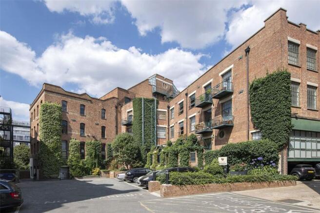 Spratt's Factory E14