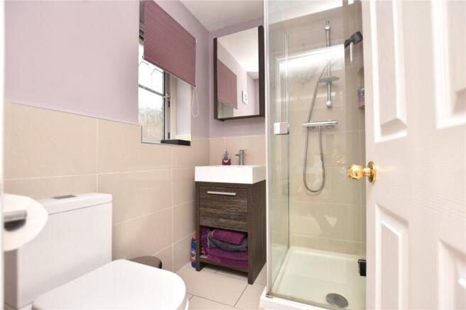 4 bed Detached for sale Image 7