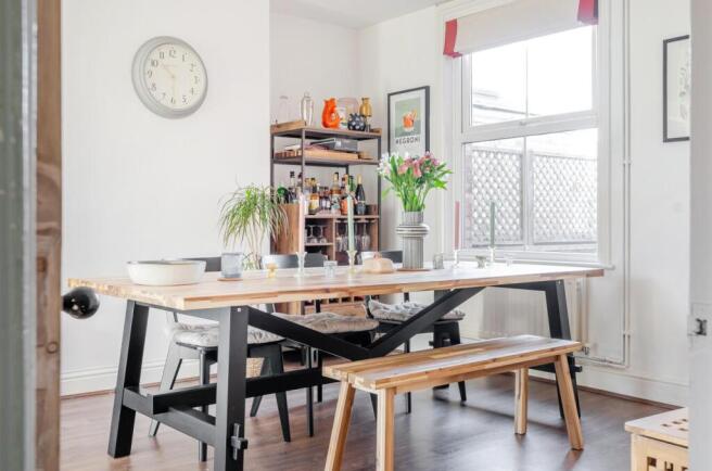 8 Holyoake Terrace