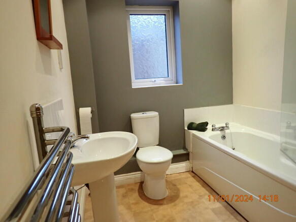 Photo 11