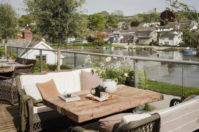 br-25 decking coffee table river background landsc