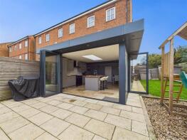 15, Tudor Close, Brough HU15 1TY