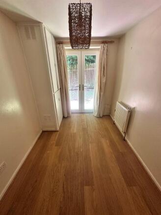 2 bed Apartment for sale Image 8
