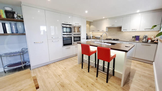4 bed Character Property for sale Image 6