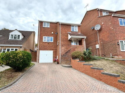 A Flexible & Versatile Detached Home That Would Suit A Growing Family - Barlow Close