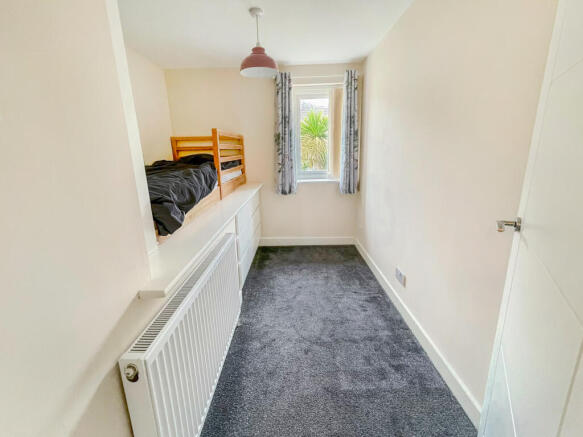 3 bed Terraced for sale Image 11